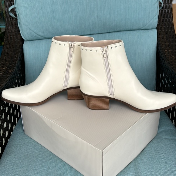 New Nordstrom Rack ivory, color, ankle booties. studded accents, Size 10. - Picture 3 of 10